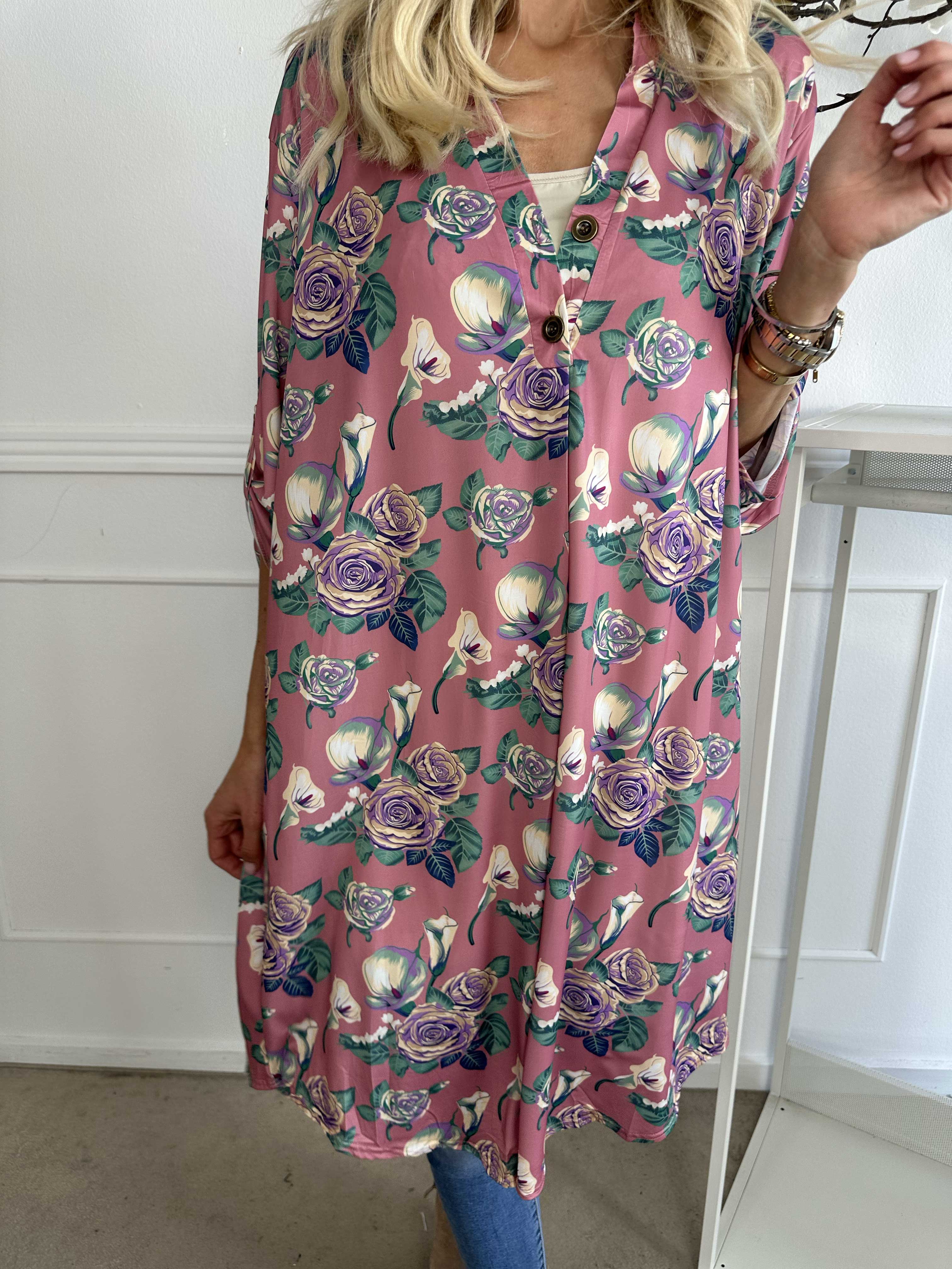 Ebba Flower Long - Sød blomstret kjole i elastisk stof